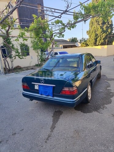 Mercedes E 250 1995, 250,000 km - 2.5 л - Bakı