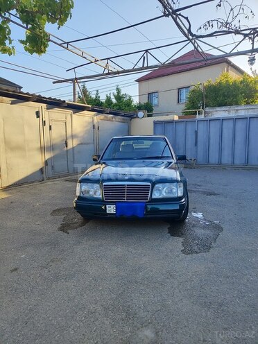 Mercedes E 250 1995, 250,000 km - 2.5 л - Bakı