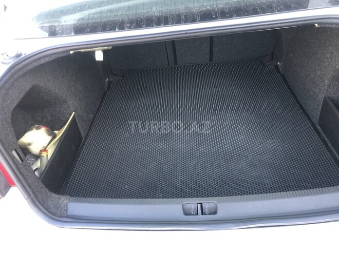 Volkswagen Passat 2005, 235,870 km - 2.0 l - Bakı