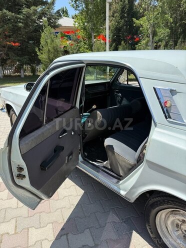 GAZ 24 "Volga"-9