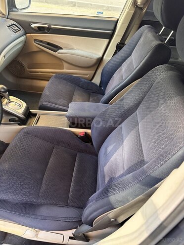 Honda Civic 2007, 300,500 km - 1.3 л - Bakı