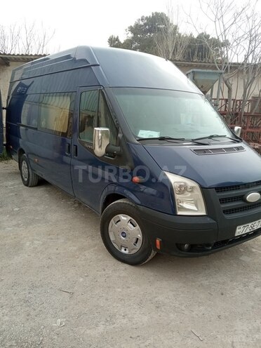Ford Transit-5