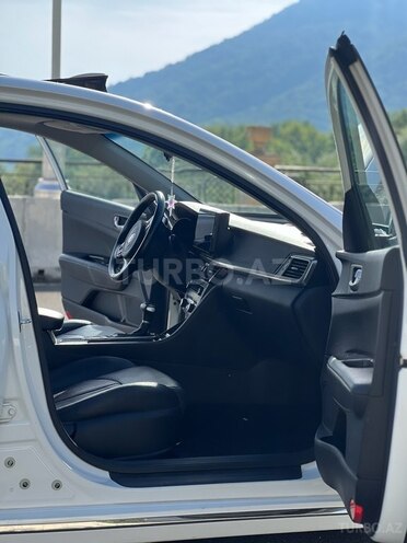 Kia K5-10