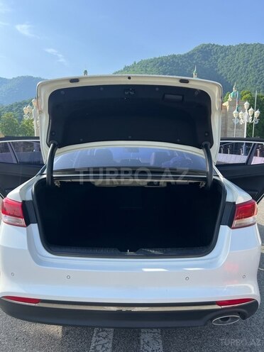 Kia K5-5