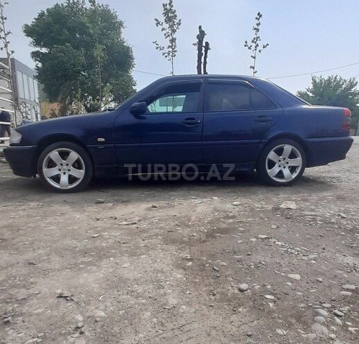 Mercedes C 220 d 1999, 462,588 km - 2.2 l - Füzuli