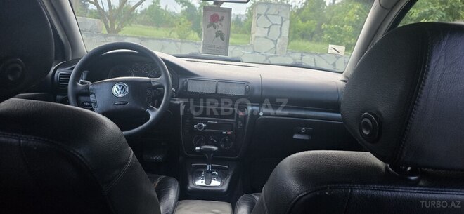 Volkswagen Passat 2002, 267,000 km - 1.8 l - Şamaxı