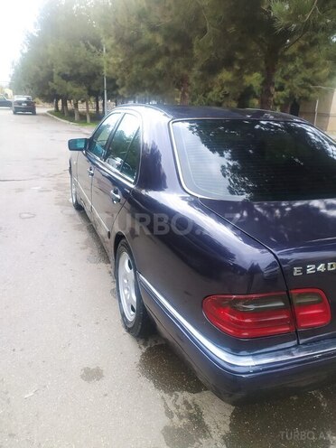 Mercedes E 240 1998, 320,000 km - 2.4 l - Hacıqabul