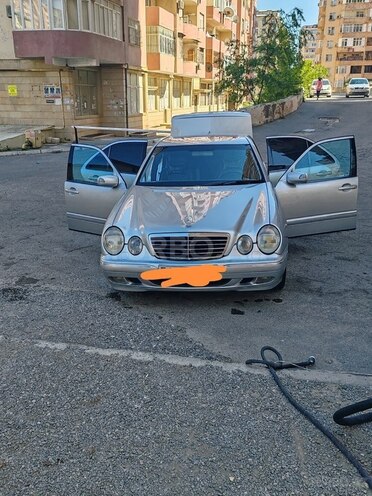 Mercedes E 240 2000, 250,000 km - 2.4 l - Bakı