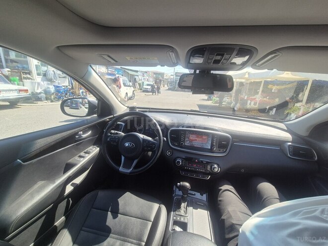Kia Sorento-9