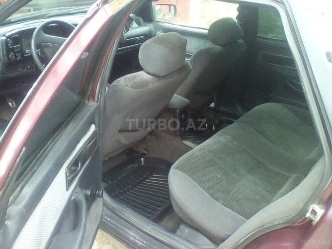 Ford  1995, 180,000 km - 2.0 l - Xudat