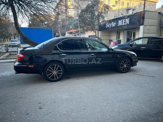 Nissan Maxima-5