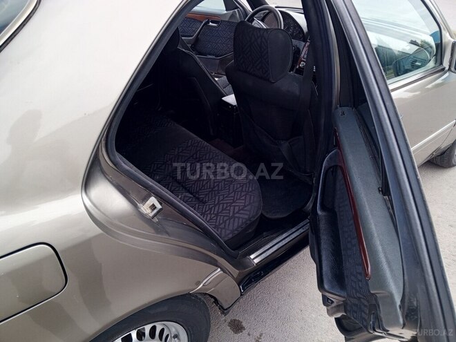 Mercedes C 220 d 1994, 289,000 km - 2.2 l - Gəncə