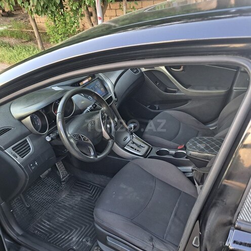 Hyundai Elantra 2013, 300,000 km - 1.8 л - Biləsuvar