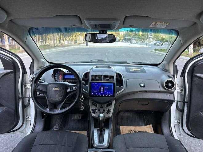 Chevrolet Aveo-12