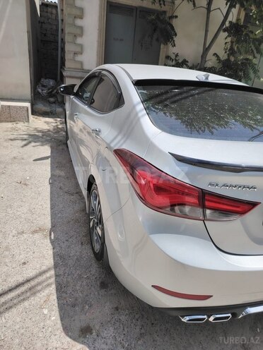 Hyundai Elantra 2015, 135,185 km - 1.8 л - Bakı