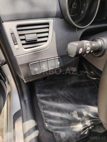 Hyundai Elantra 2015, 135,185 km - 1.8 л - Bakı