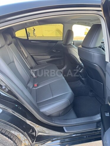 Lexus ES 300h 2022, 28,000 km - 2.5 l - Bakı