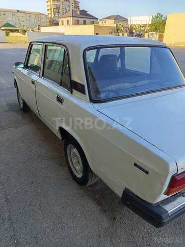 LADA (VAZ) 2107 1982, 86,000 km - 1.6 l - Salyan