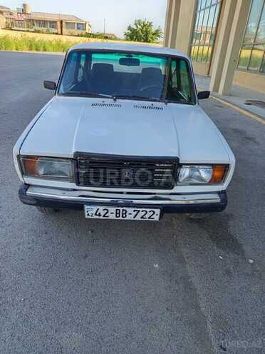 LADA (VAZ) 2107 1982, 86,000 km - 1.6 l - Salyan