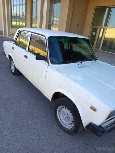 LADA (VAZ) 2107 1982, 86,000 km - 1.6 l - Salyan