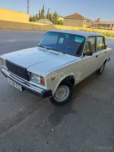LADA (VAZ) 2107 1982, 86,000 km - 1.6 l - Salyan