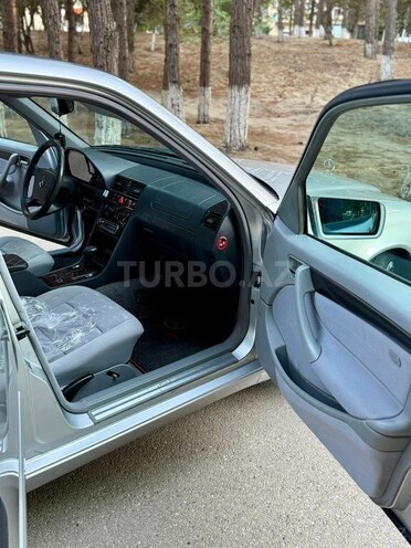 Mercedes C 200 2000, 280,000 km - 2.0 л - Sumqayıt