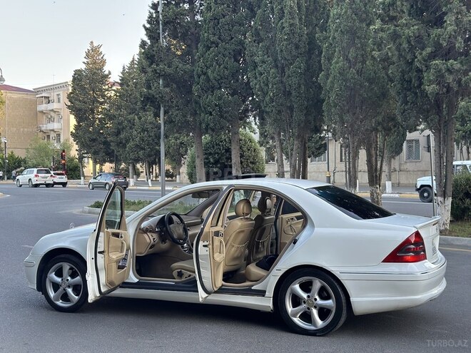 Mercedes C 240 2002, 298,853 km - 2.6 л - Bakı