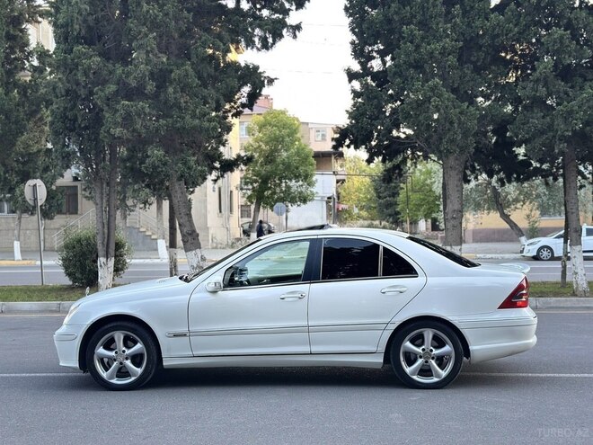 Mercedes C 240 2002, 298,853 km - 2.6 л - Bakı