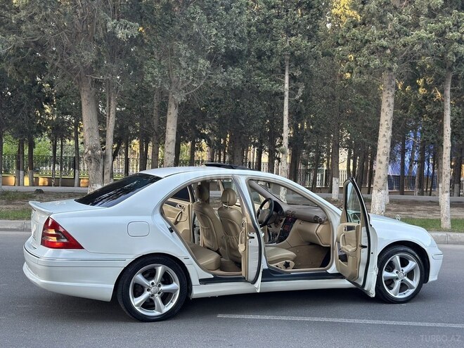 Mercedes C 240 2002, 298,853 km - 2.6 л - Bakı