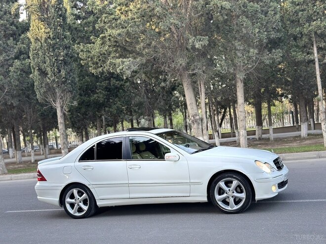 Mercedes C 240 2002, 298,853 km - 2.6 л - Bakı