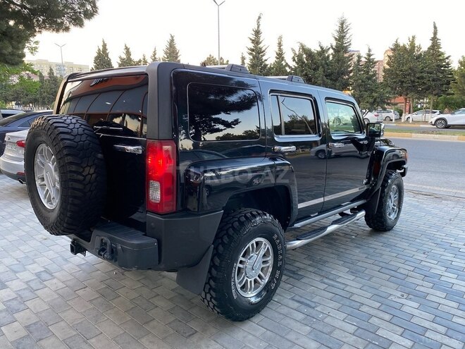 Hummer H3-8