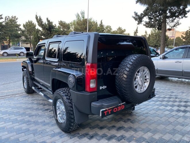 Hummer H3-9