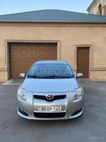Toyota Auris 2009, 295,000 km - 1.4 л - Bakı