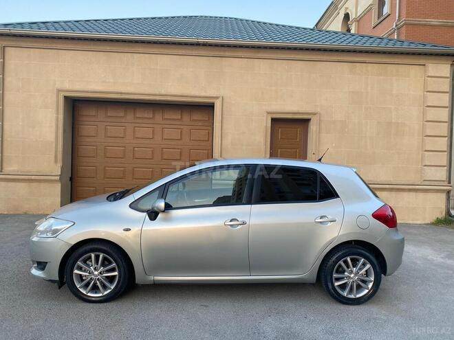 Toyota Auris 2009, 295,000 km - 1.4 л - Bakı