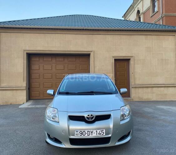 Toyota Auris 2009, 295,000 km - 1.4 л - Bakı