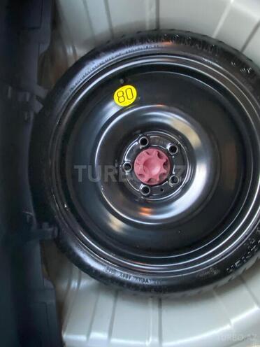 Toyota Auris 2009, 295,000 km - 1.4 л - Bakı