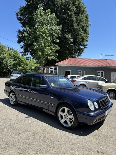 Mercedes E 230 1995, 300,000 km - 2.3 l - Masallı