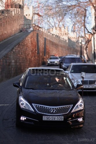 Hyundai Grandeur-2