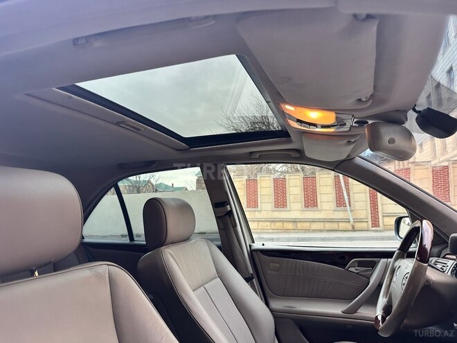 Mercedes E 270 2001, 336,466 km - 2.7 l - Bakı