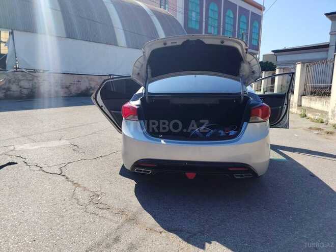 Hyundai Elantra 2011, 290,000 km - 1.8 l - Bakı