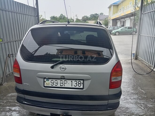 Opel Zafira 1999, 360,000 km - 1.8 л - Qusar