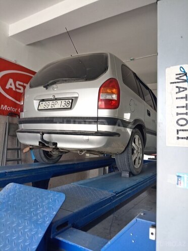 Opel Zafira 1999, 360,000 km - 1.8 л - Qusar