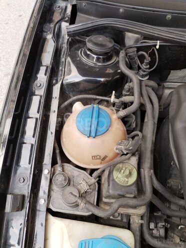 Volkswagen Golf 1999, 297,000 km - 2.0 l - Bakı