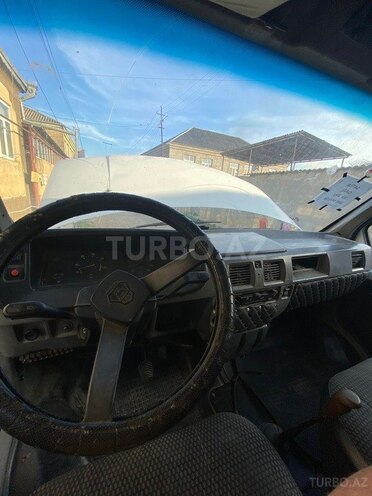 GAZ 33021 2002, 281,000 km - 2.4 l - Quba