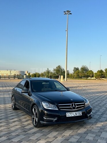 Mercedes C 250 2014, 221,000 km - 1.8 л - Bakı