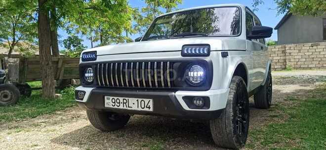 LADA (VAZ) Niva 2015, 15,000 km - 1.7 л - Xudat