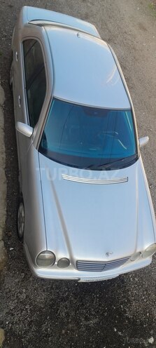 Mercedes E 220 d 2000, 299,565 km - 2.2 l - Bakı