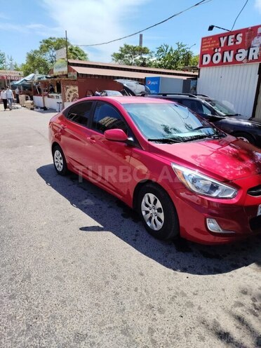 Hyundai Accent-2