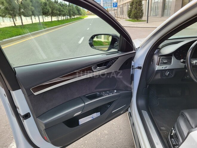 Audi A8 2013, 202,000 km - 4.0 l - Bakı
