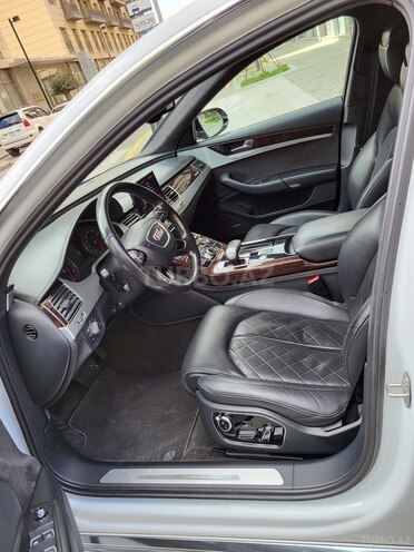Audi A8 2013, 202,000 km - 4.0 l - Bakı